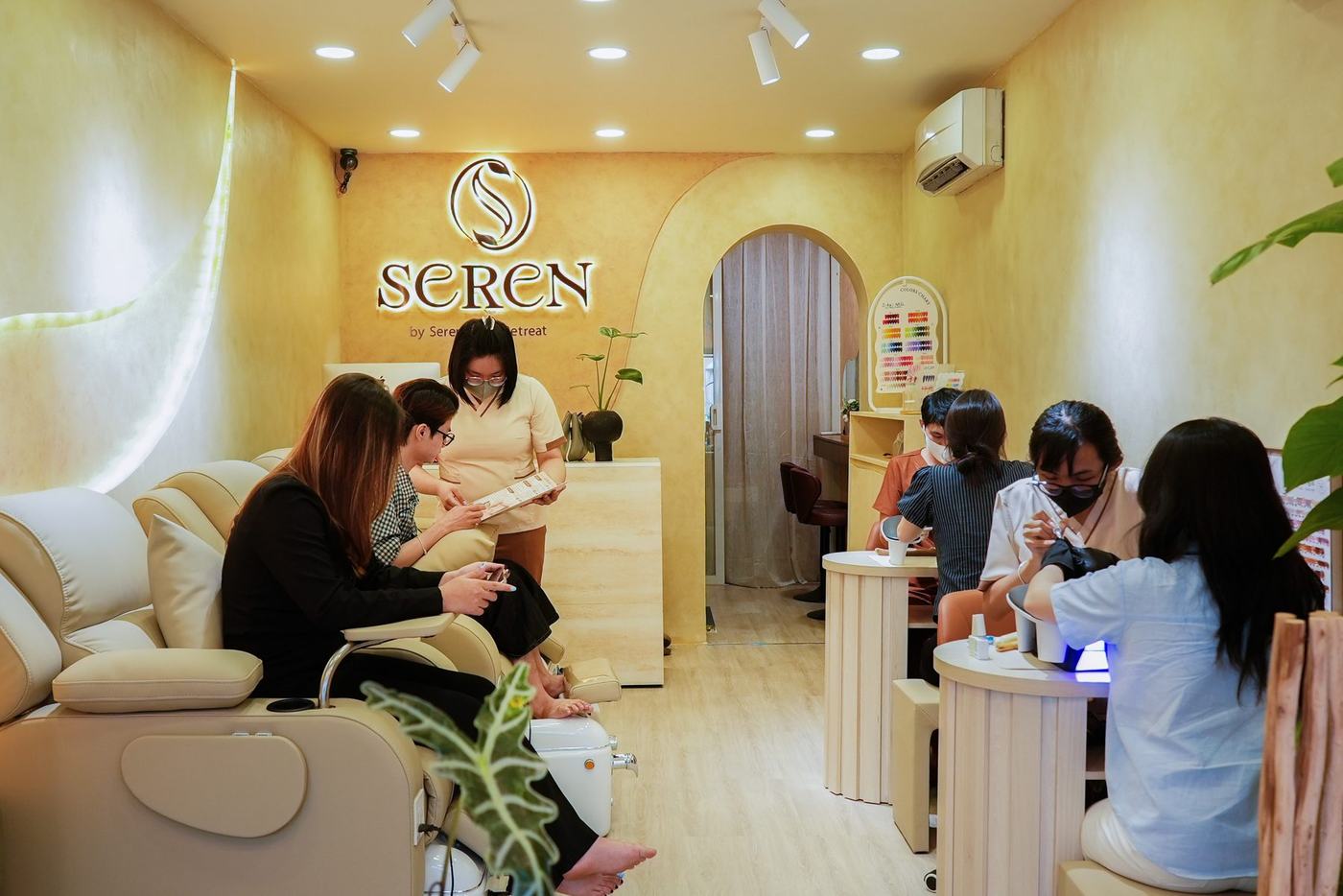 The SEREN salon interior
